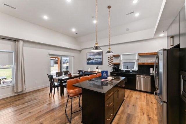 167 Poolside Pass 26, Hollister, MO 65672