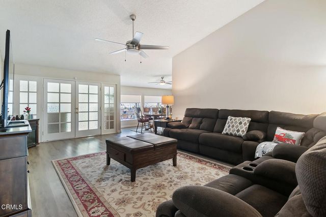 41055 Village 41, Camarillo, CA 93012