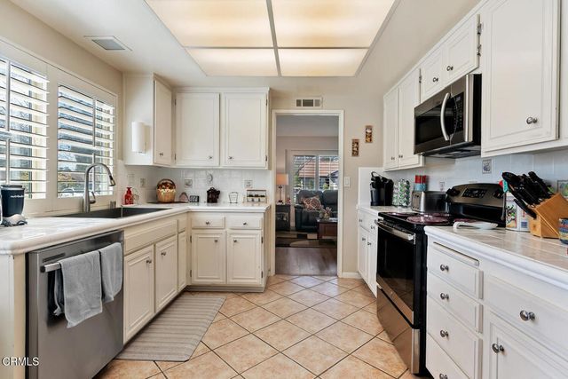 41055 Village 41, Camarillo, CA 93012