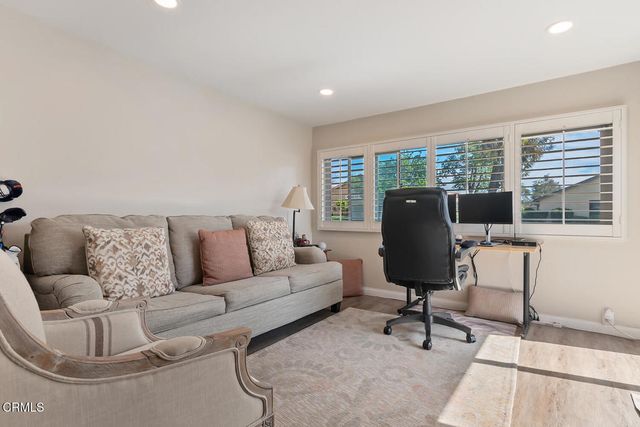 41055 Village 41, Camarillo, CA 93012