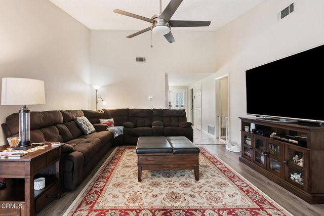 41055 Village 41, Camarillo, CA 93012