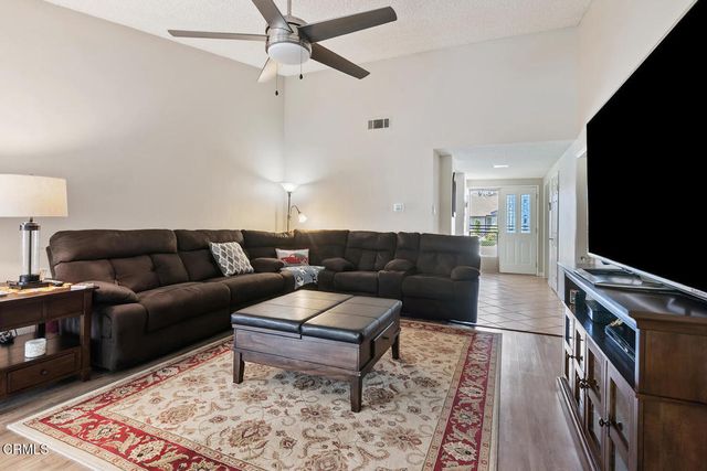 41055 Village 41, Camarillo, CA 93012