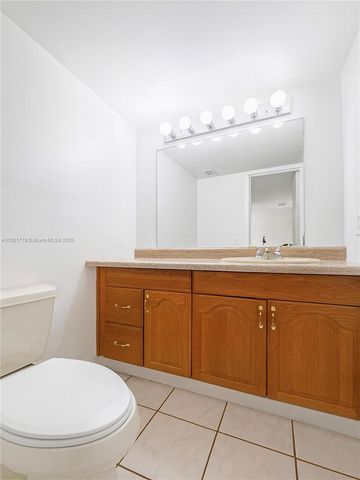 2200 E Hallandale Beach Blvd 206, Hallandale Beach, FL 33009