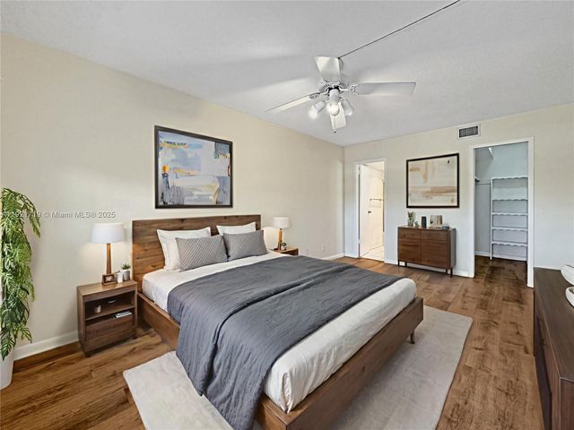 2200 E Hallandale Beach Blvd 206, Hallandale Beach, FL 33009