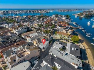 226 Garnet Avenue, Newport Beach, CA 92662