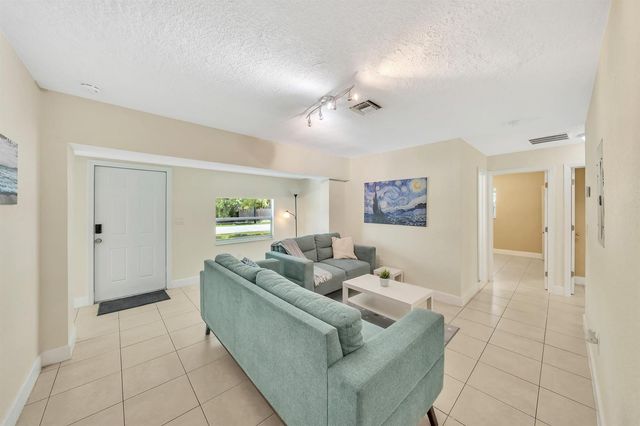 1412 NE 25th Court, Pompano Beach, FL 33064