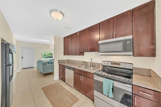1412 NE 25th Court, Pompano Beach, FL 33064