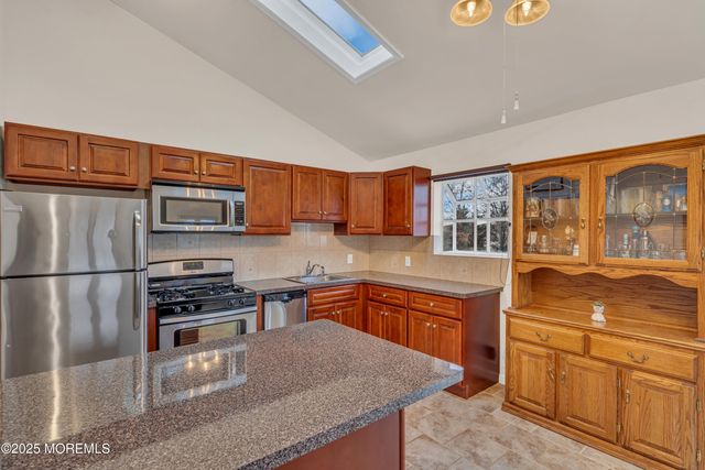 620 Hillside Drive, Toms River, NJ 08753