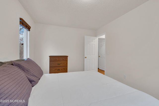 620 Hillside Drive, Toms River, NJ 08753