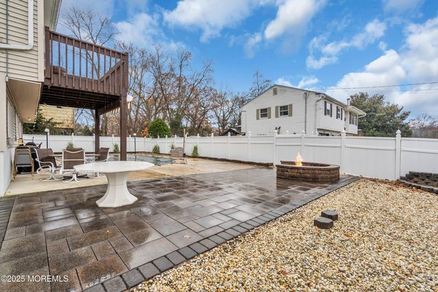 620 Hillside Drive, Toms River, NJ 08753