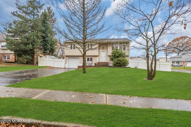 620 Hillside Drive, Toms River, NJ 08753
