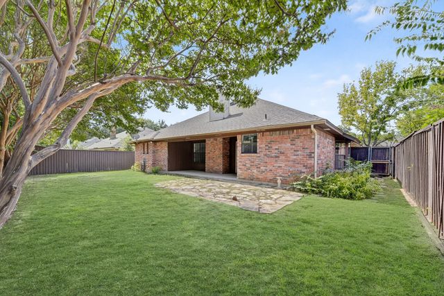 7440 Meadowview Terrace, North Richland Hills, TX 76182