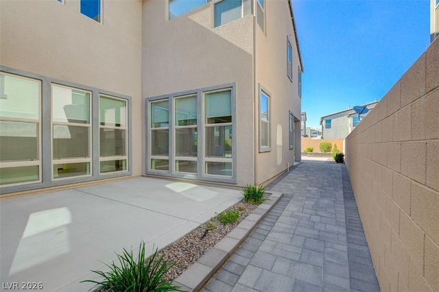 10280 Timberline Valley Avenue, Las Vegas, NV 89166
