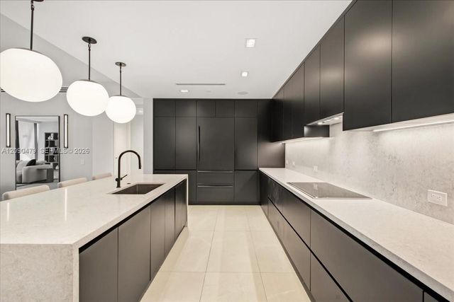 160 Isle Of Venice Drive PH3, Fort Lauderdale, FL 33301