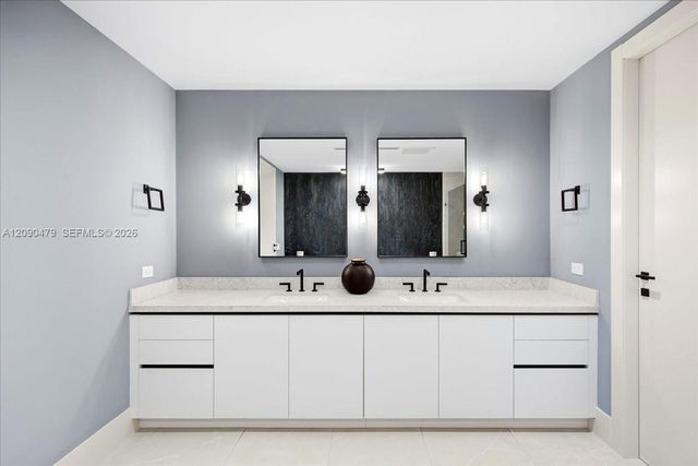 160 Isle Of Venice Drive PH3, Fort Lauderdale, FL 33301