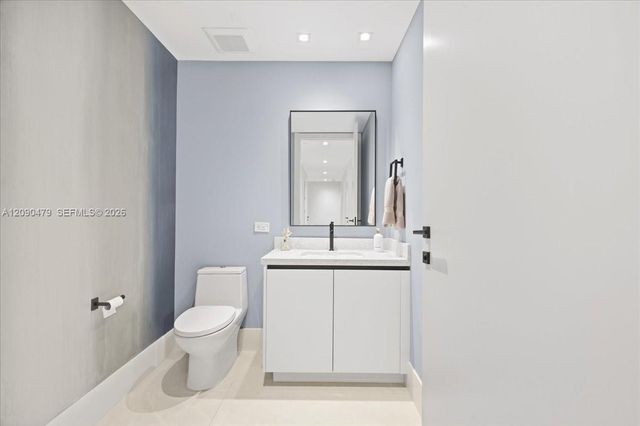 160 Isle Of Venice Drive PH3, Fort Lauderdale, FL 33301