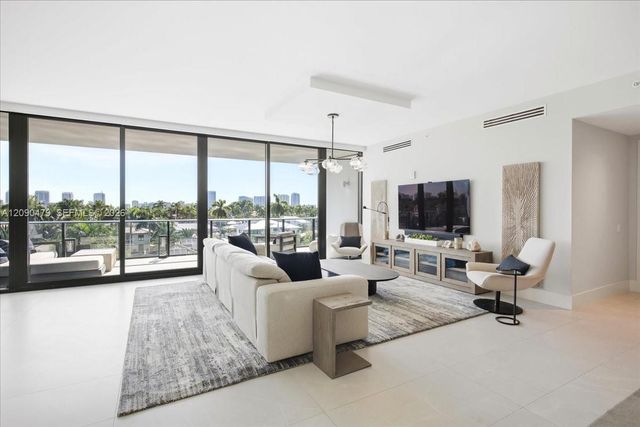 160 Isle Of Venice Drive PH3, Fort Lauderdale, FL 33301