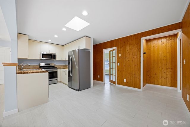 7631 Parkland Drive, Blaine, WA 98230