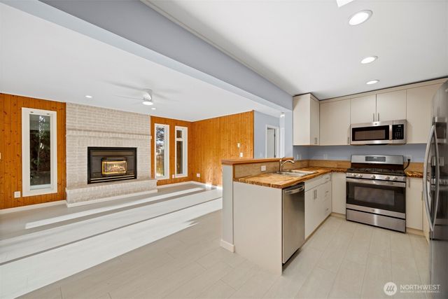 7631 Parkland Drive, Blaine, WA 98230