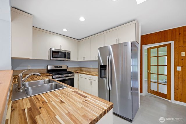 7631 Parkland Drive, Blaine, WA 98230