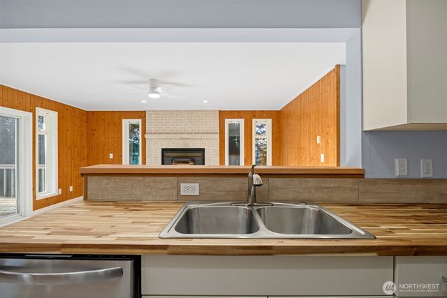 7631 Parkland Drive, Blaine, WA 98230