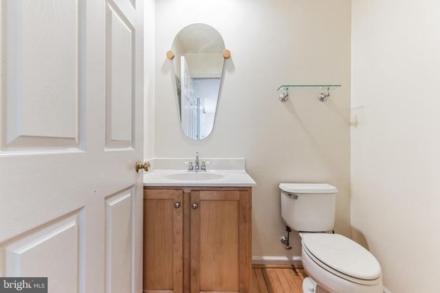 4 HOGAN WAY, Moorestown, NJ 08057