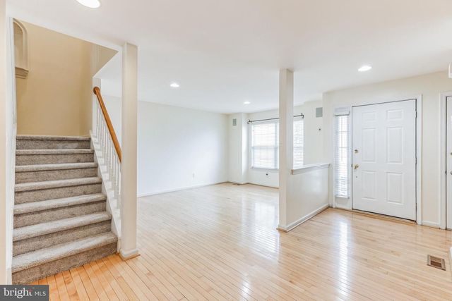 4 HOGAN WAY, Moorestown, NJ 08057