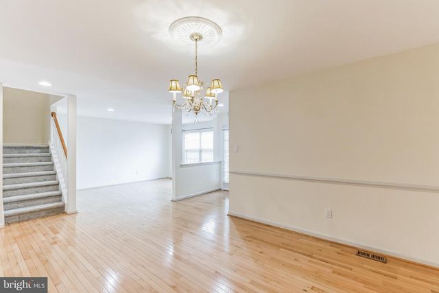 4 HOGAN WAY, Moorestown, NJ 08057