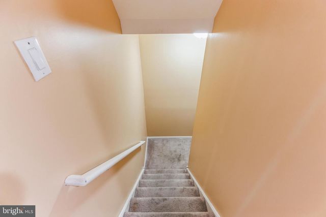 4 HOGAN WAY, Moorestown, NJ 08057