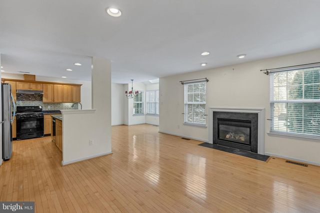 4 HOGAN WAY, Moorestown, NJ 08057