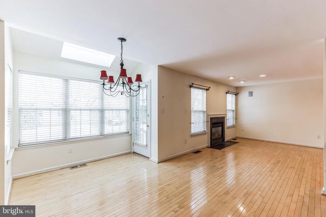 4 HOGAN WAY, Moorestown, NJ 08057