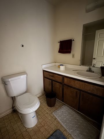 389 Deer Lake Dr, Nashville, TN 37221