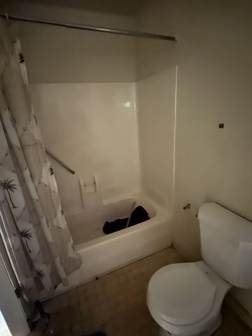 389 Deer Lake Dr, Nashville, TN 37221