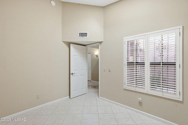 8614 E Pembrook Drive, Tucson, AZ 85715