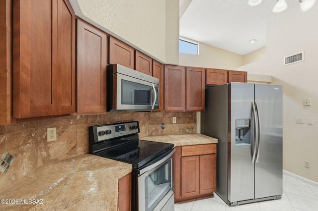 8614 E Pembrook Drive, Tucson, AZ 85715