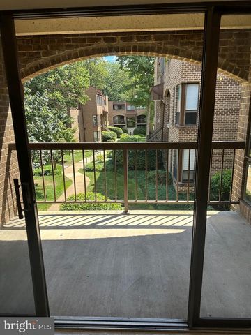 11208 CHESTNUT GROVE SQ #11208-209, Reston, VA 20190