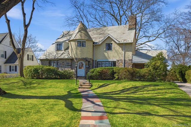 5 Seymour Place, White Plains, NY 10605