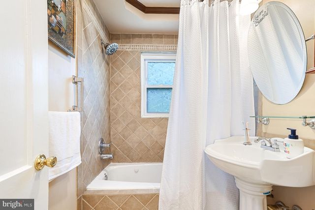 7218 GLENRIDGE, Hyattsville, MD 20784