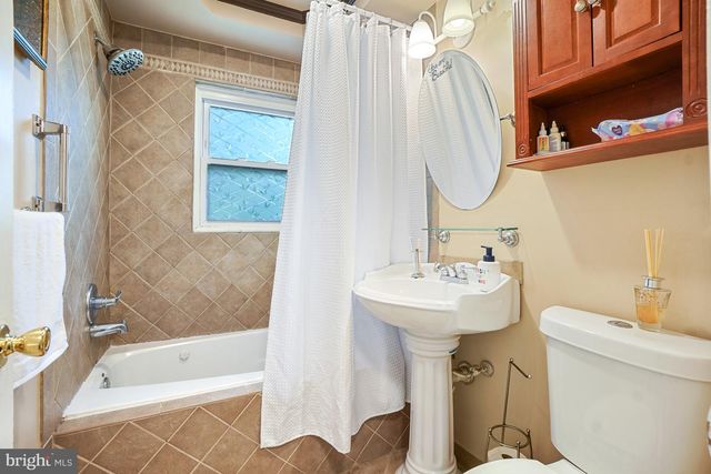 7218 GLENRIDGE, Hyattsville, MD 20784