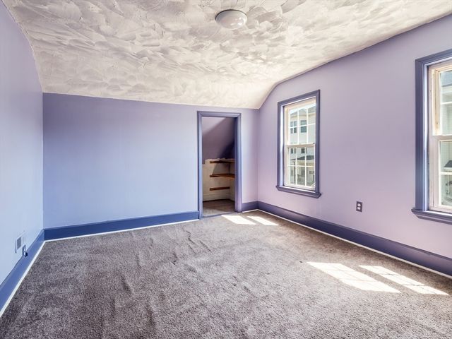 549 Cambridge St, Worcester, MA 01610