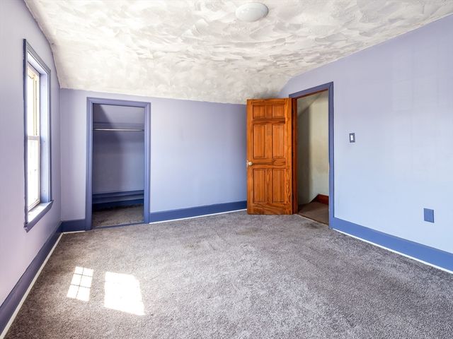 549 Cambridge St, Worcester, MA 01610