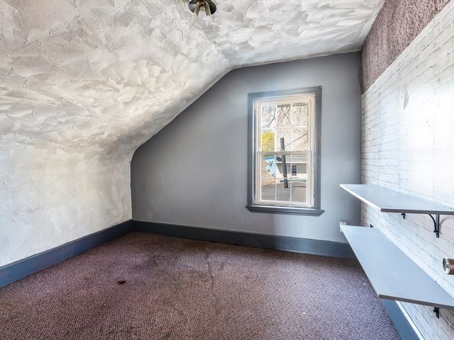 549 Cambridge St, Worcester, MA 01610