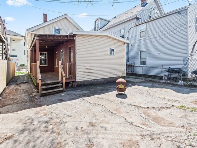 549 Cambridge St, Worcester, MA 01610