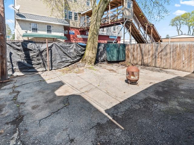 549 Cambridge St, Worcester, MA 01610