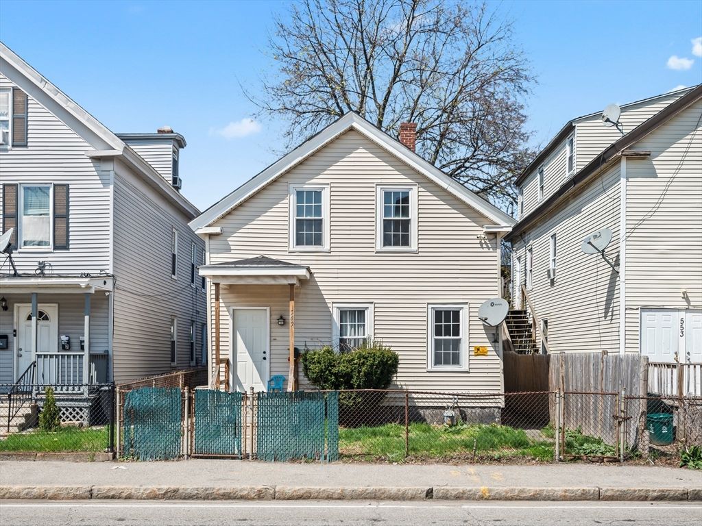 549 Cambridge St, Worcester, MA 01610