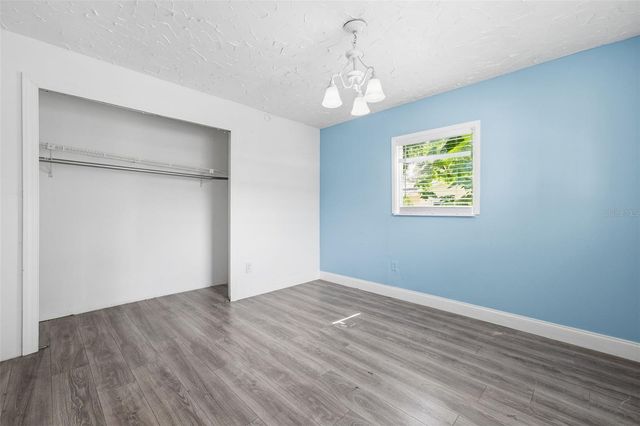 2706 E ANNIE STREET, Tampa, FL 33612