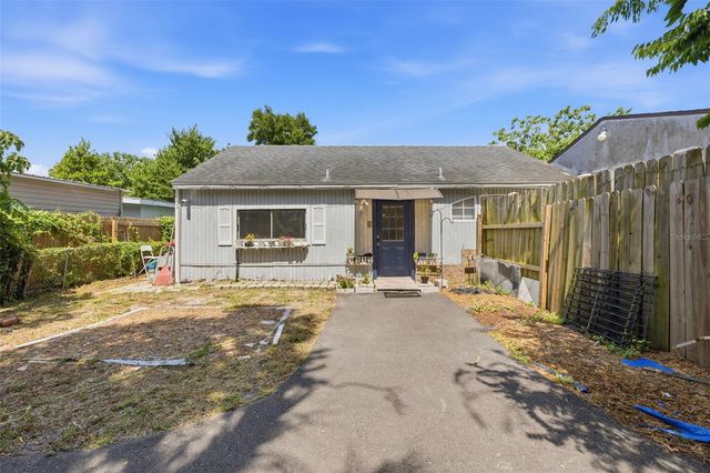 2706 E ANNIE STREET, Tampa, FL 33612