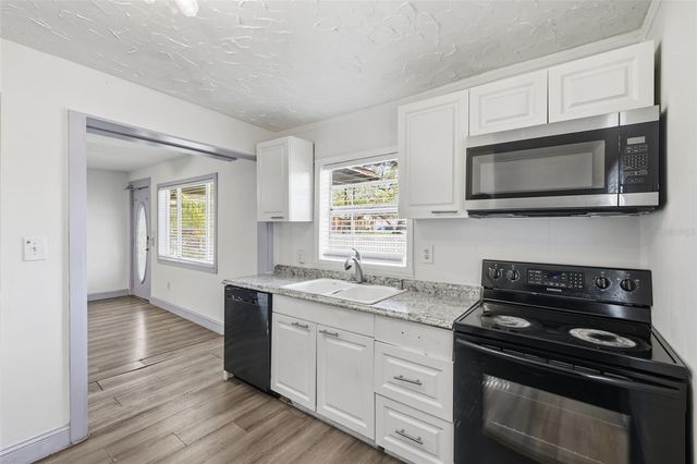 2706 E ANNIE STREET, Tampa, FL 33612