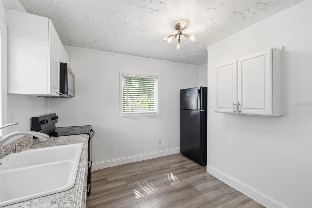 Image 11 of property listing at 2706 E ANNIE STREET, Tampa, FL 33612