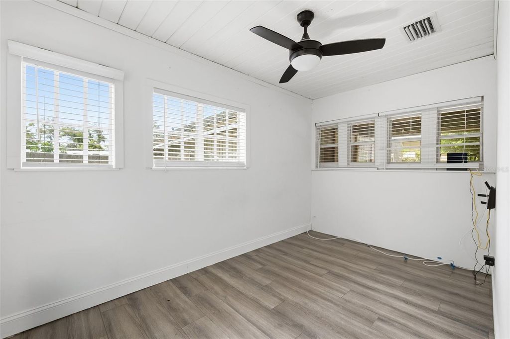 Image 16 of property listing at 2706 E ANNIE STREET, Tampa, FL 33612